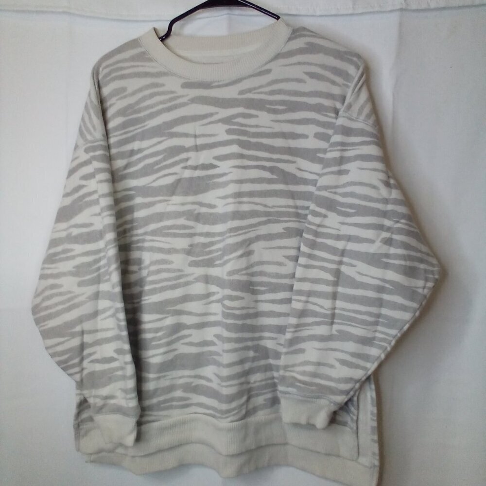 American Eagle Sweatshirt Women XS Jegging Fit Oversized Zebra Stripe Gray White